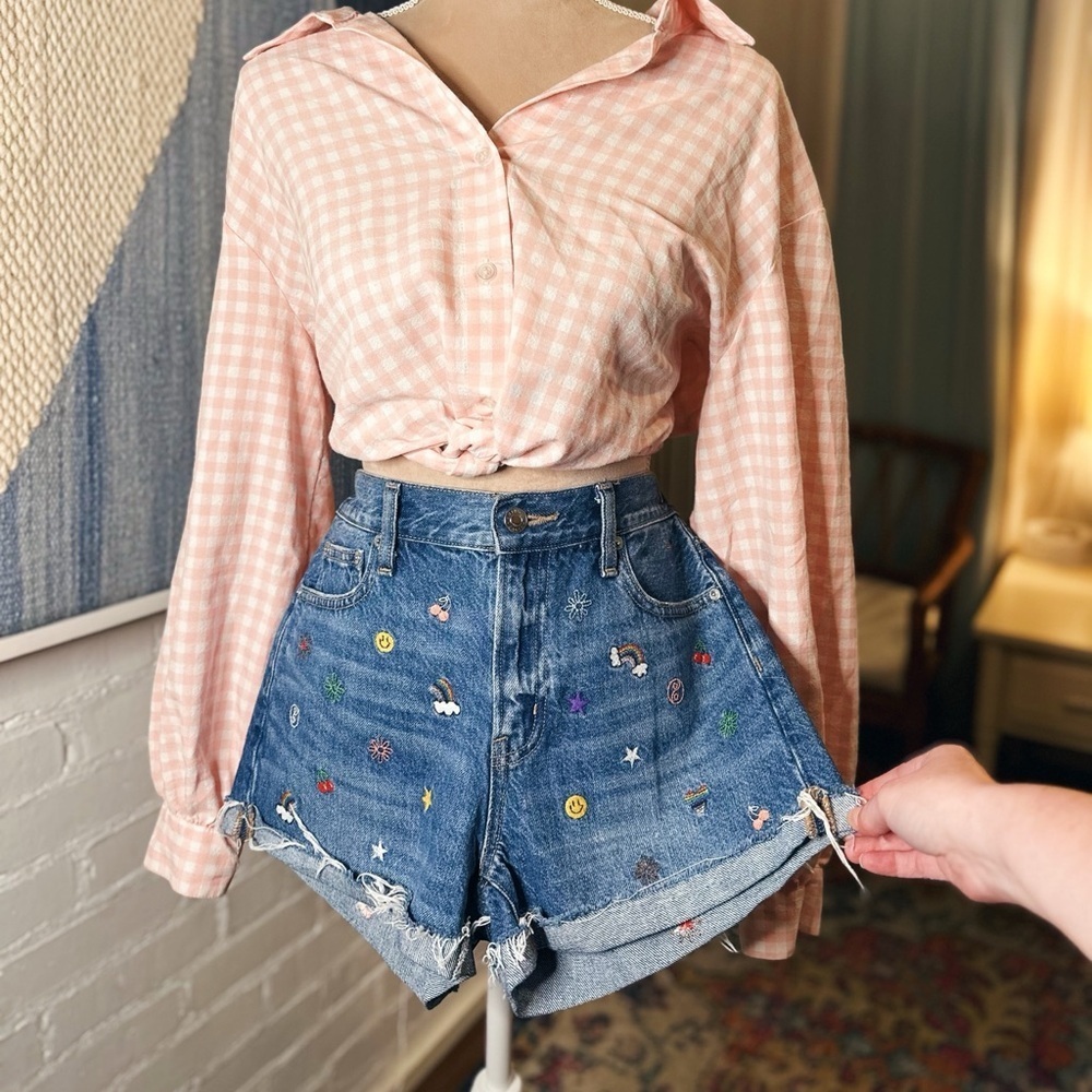American Eagle 90's Boyfriend Short 100% Cotton Embroidered Shorts